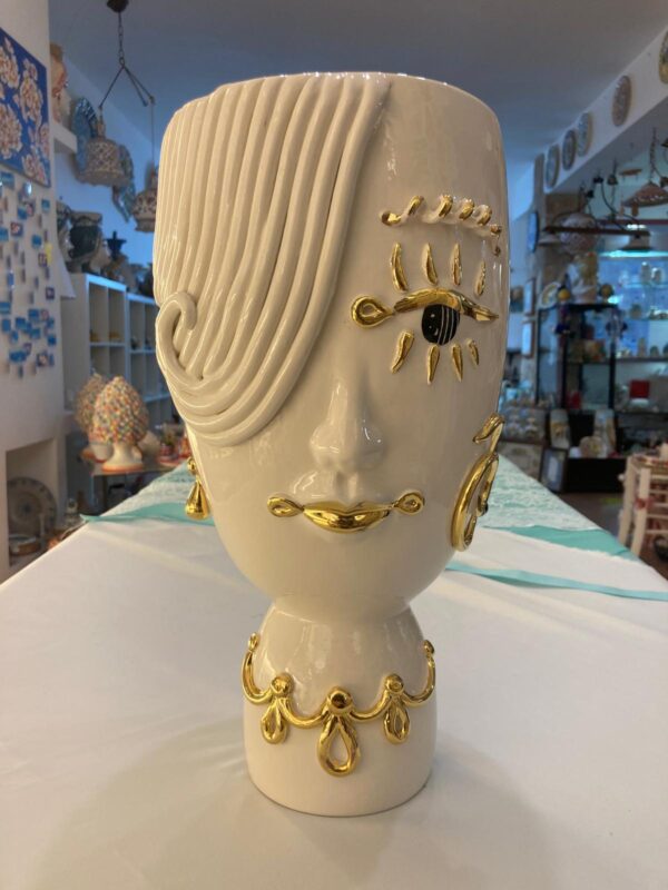 Vaso scultura in ceramica